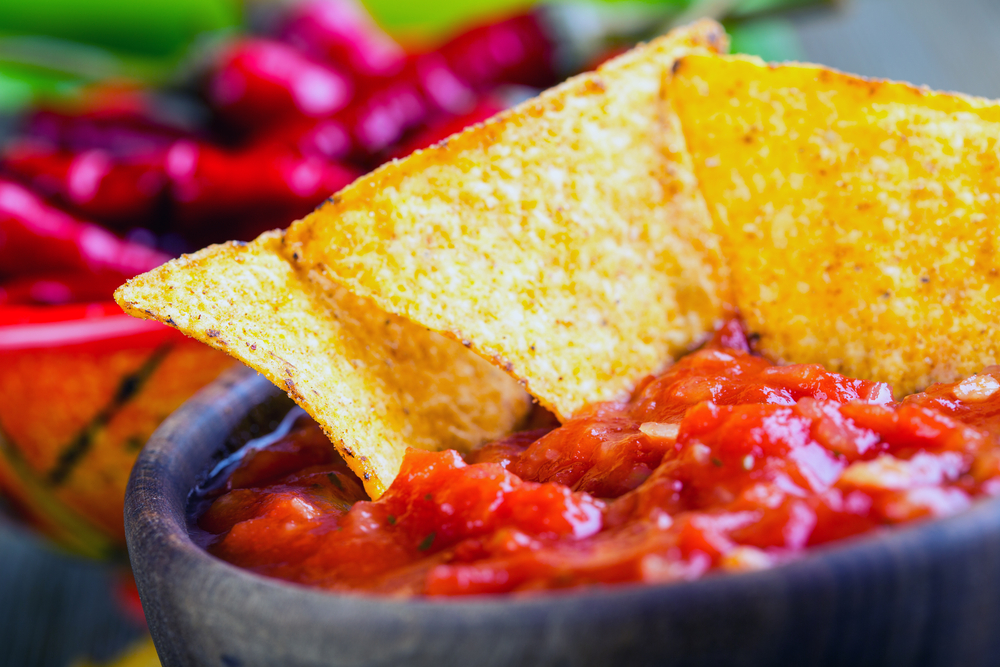 Chips-and-salsa-dip